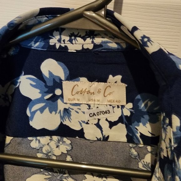 Dress shirt - Flower Pattern - Picture 2 of 3